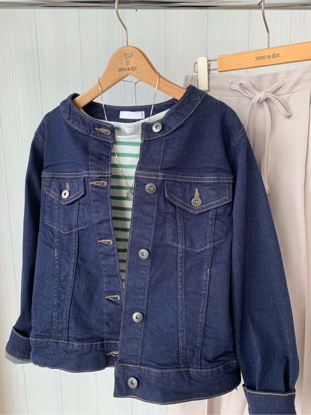 misaさんの「SHOO･LA･RUE｜【SHOO・LA・RUE DENIM/S-LL/高レビュー】大人のための ノーカラーデニムジャケット」を使ったコーディネート