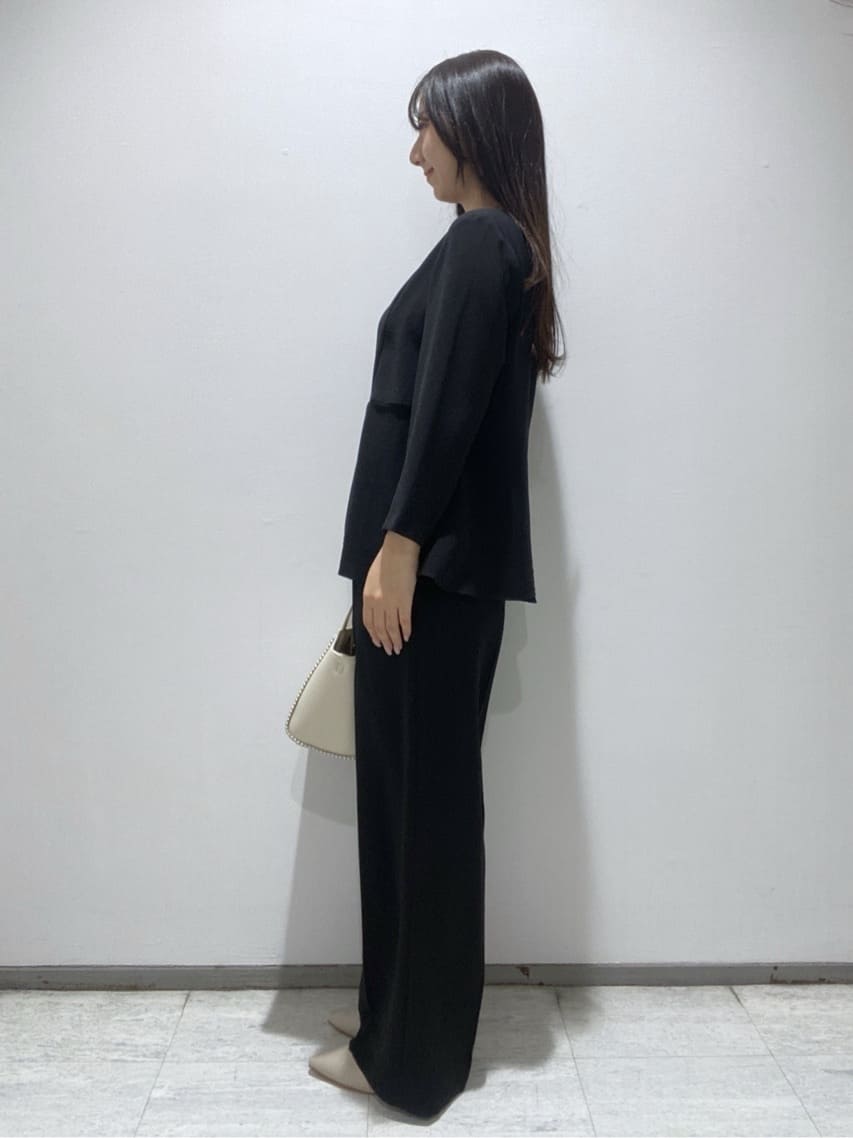 meiさんの「INDIVI｜【洗える／UVケア／SETUP可】着る日傘ペプラムブラウス」を使ったコーディネート