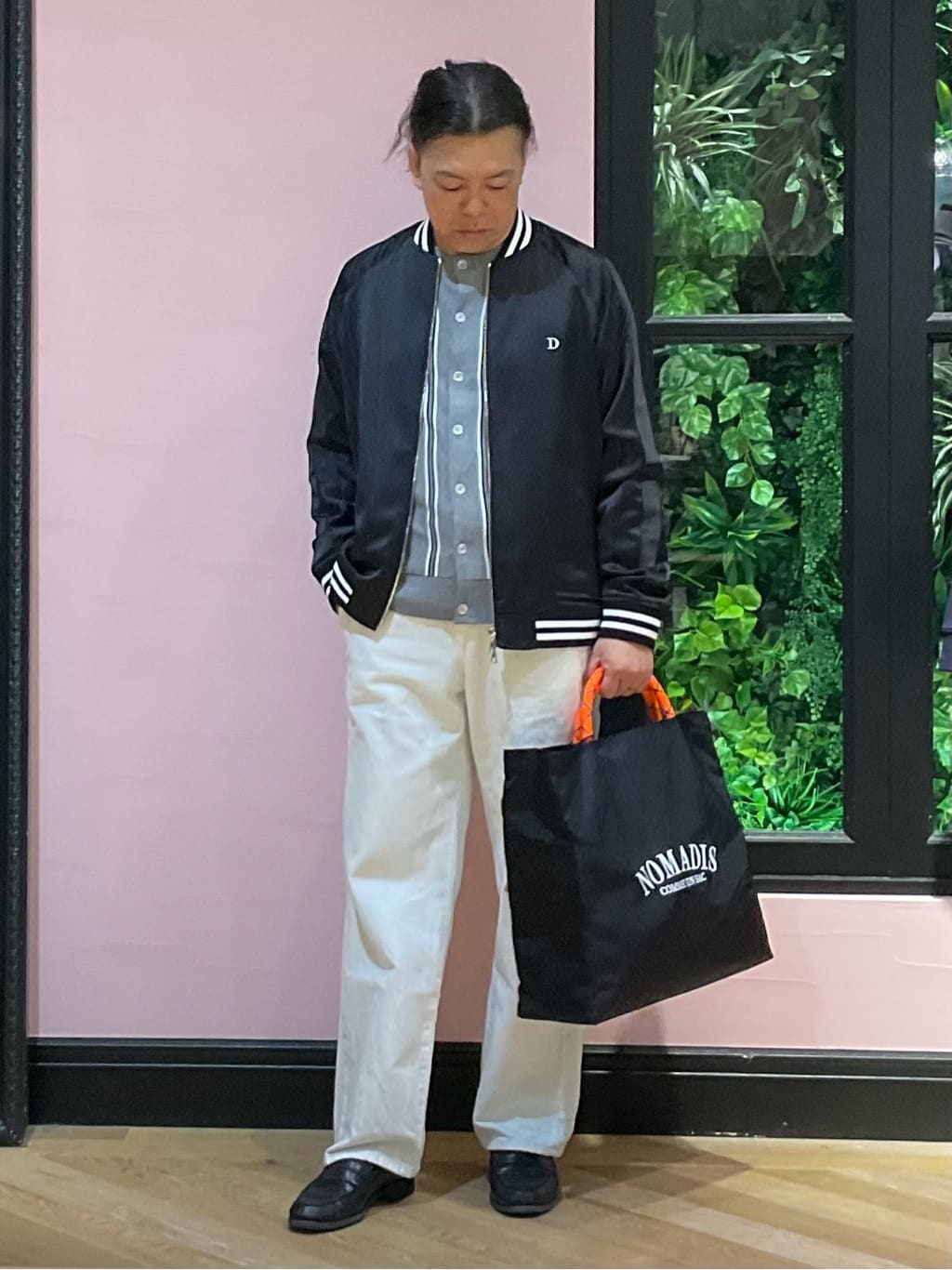 Nagaseさんの「DRESSTERIOR｜【MonoMax4月号掲載】ピストルラビット スカジャン」を使ったコーディネート