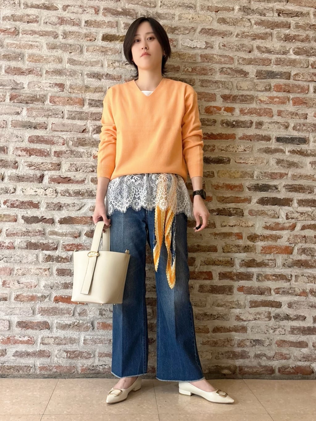 しばさんの「THE SHOP TK｜【S-XLサイズ/上品見えが叶う】Vネックニット/洗濯機OK」を使ったコーディネート