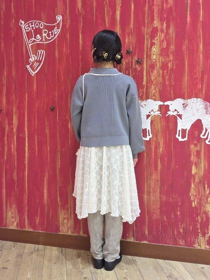 remiiiさんの「SHOO･LA･RUE｜【前後2WAYネック】レイヤードスタイルにおすすめ レースキャミチュニック」を使ったコーディネート