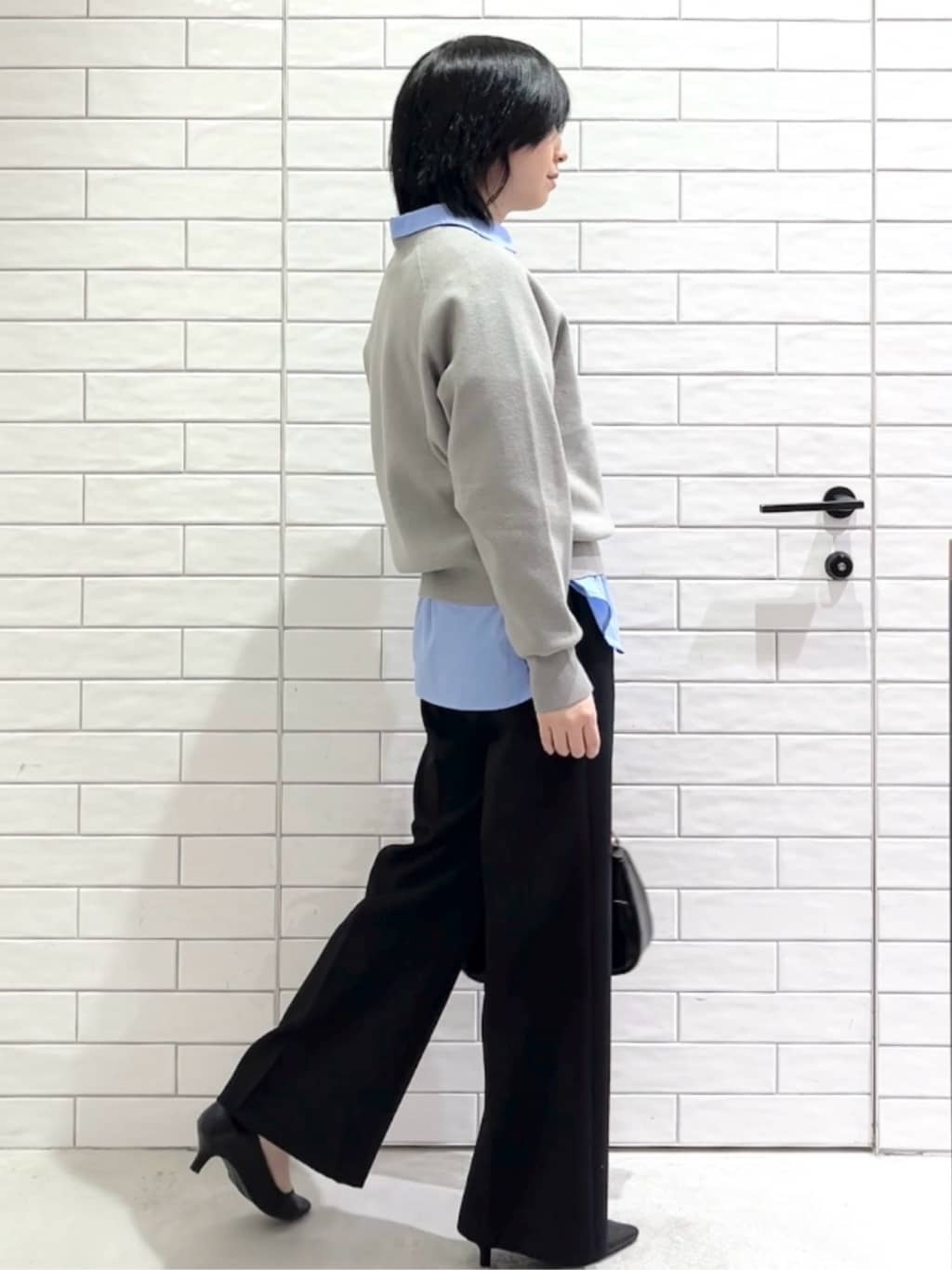 しおりさんの「OPAQUE.CLIP｜スウェットライクニット【洗濯機OK】」を使ったコーディネート