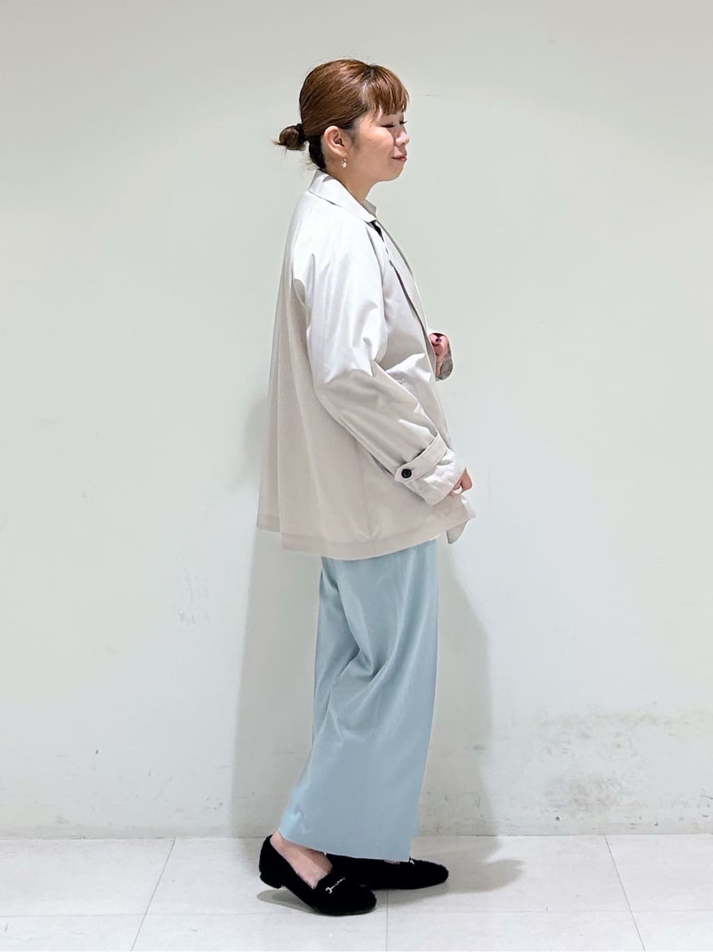 tsuyuさんの「INDIVI｜【撥水／UVケア／2WAY】超軽量ライナー付ライトトレンチコート」を使ったコーディネート
