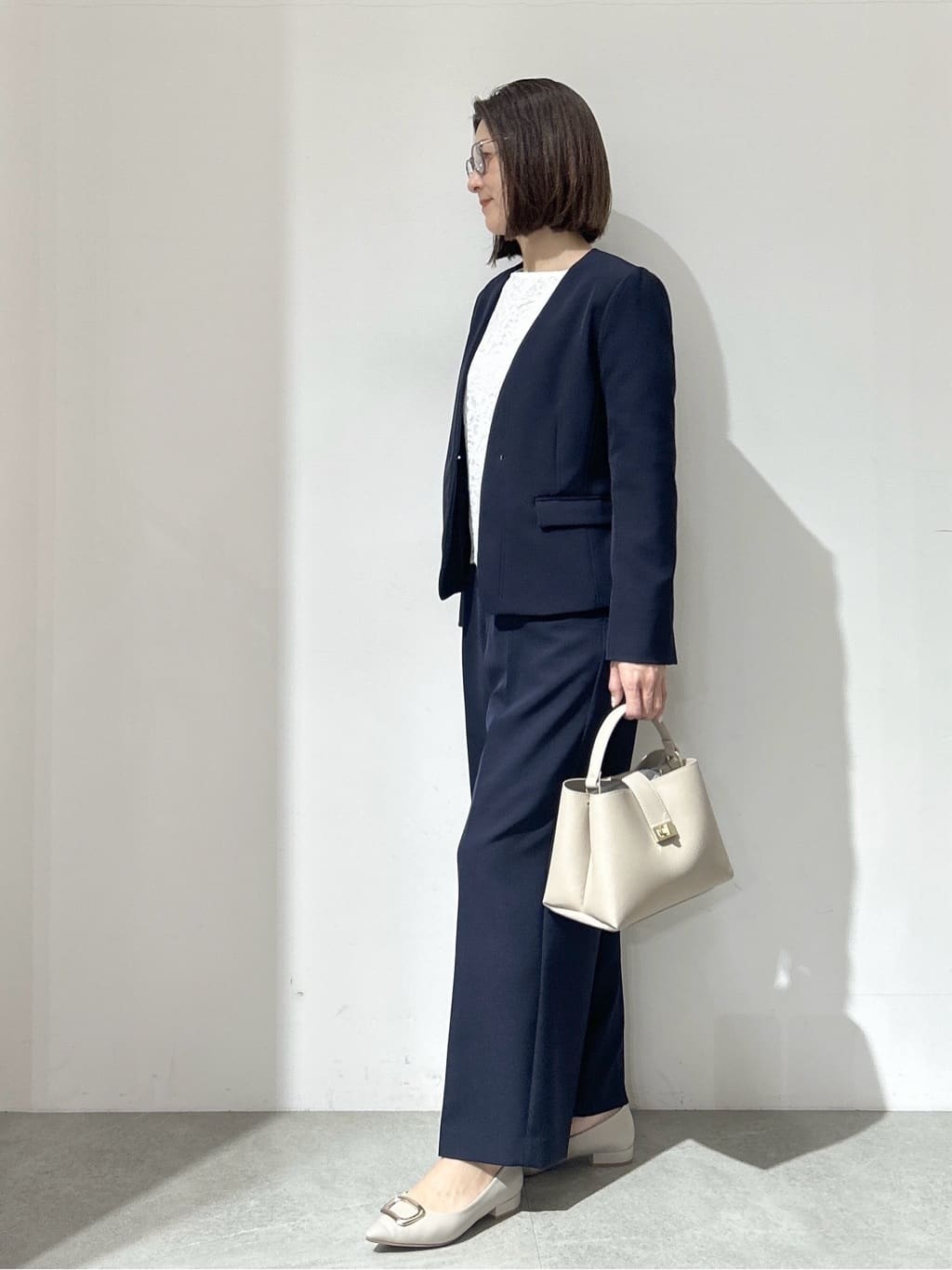 NAKAさんの「OPAQUE.CLIP｜《通勤／セットアップ対応》 パイピングVネックジャケット【洗濯機OK】」を使ったコーディネート