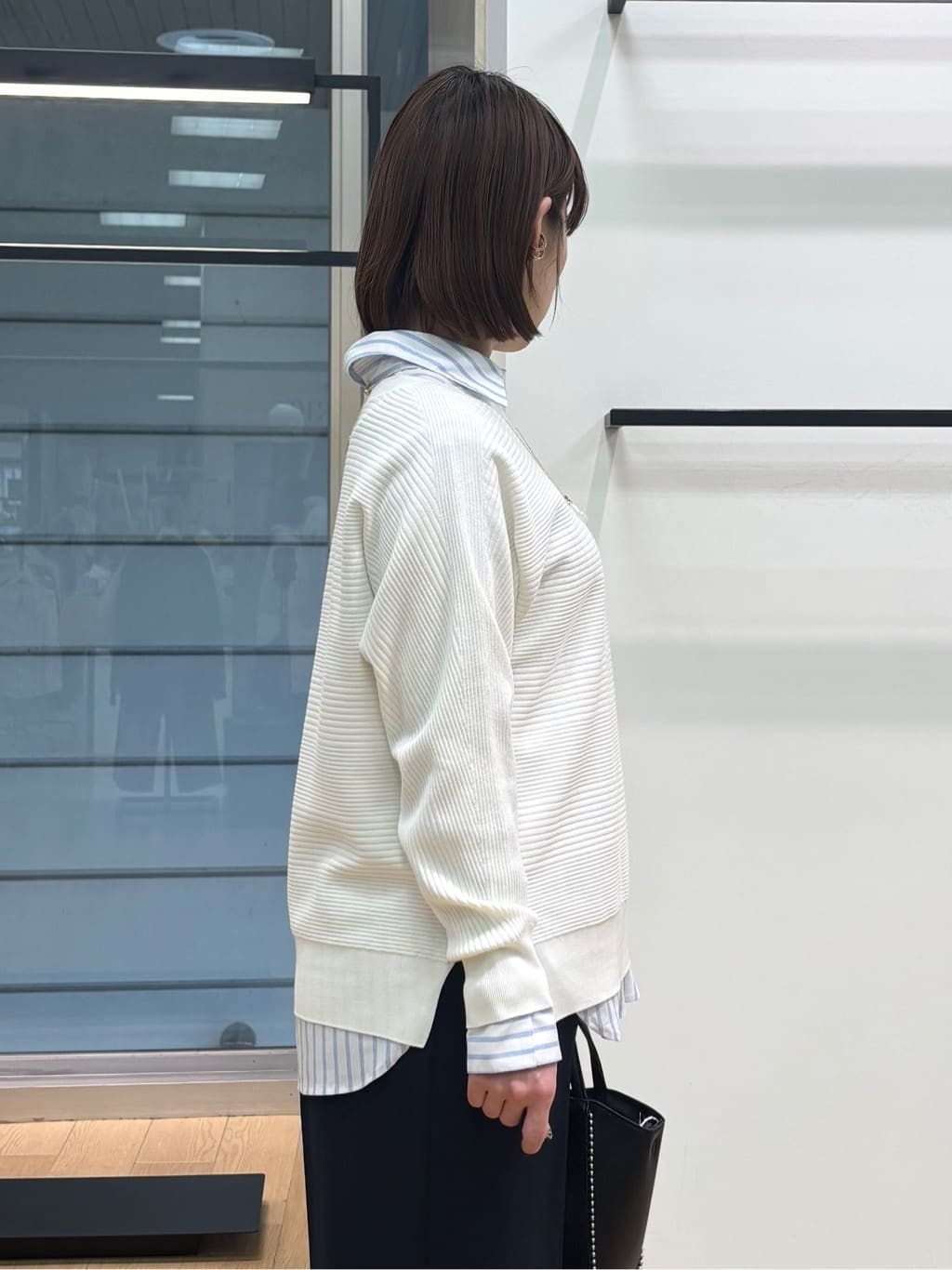asamiさんの「INDIVI｜【洗える／キレイ色】体型カバー無縫製ニット」を使ったコーディネート