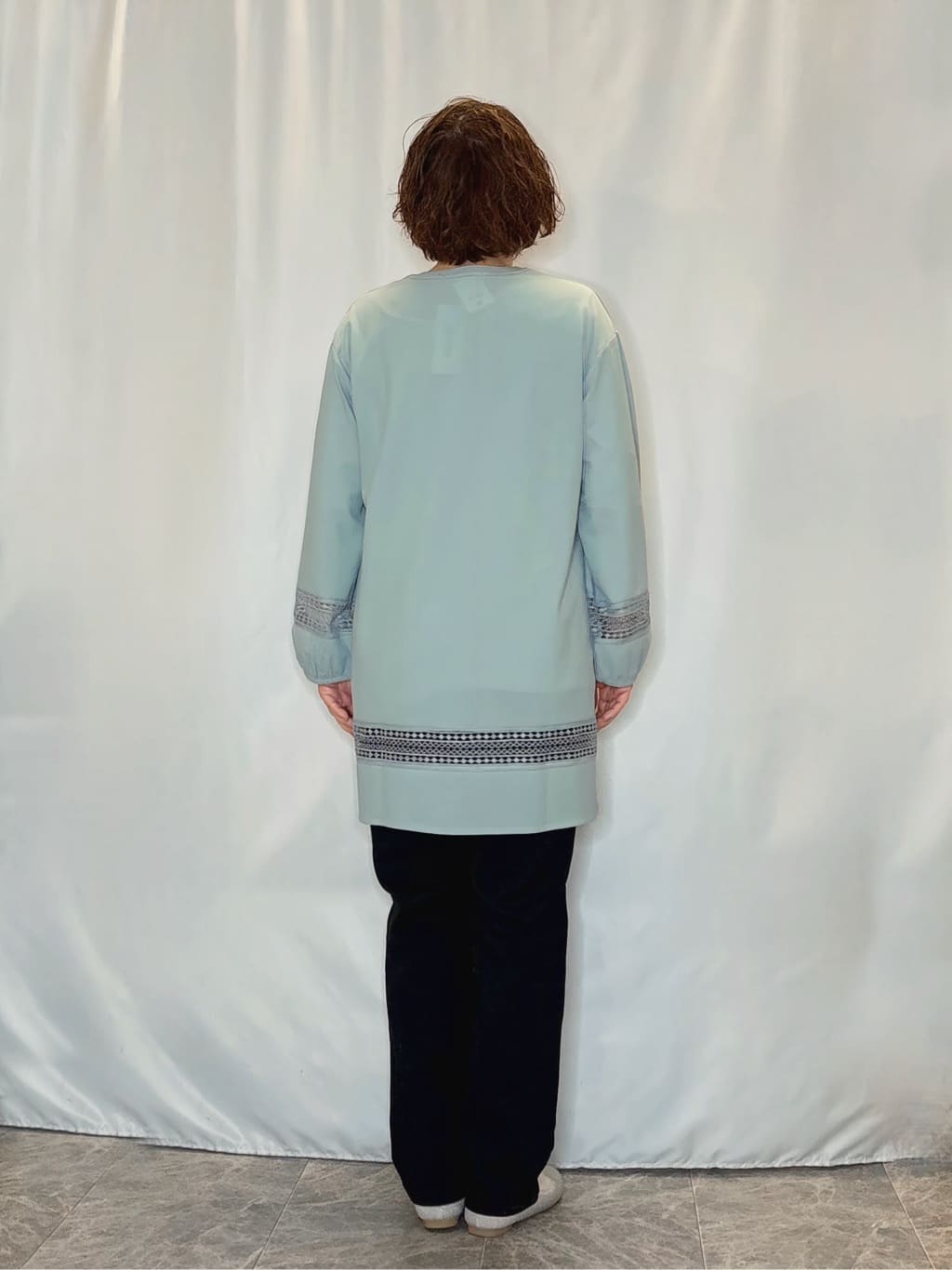 たみさんの「SHOO･LA･RUE｜【洗濯機可/体型カバー】レース切り替えチュニックワンピース」を使ったコーディネート