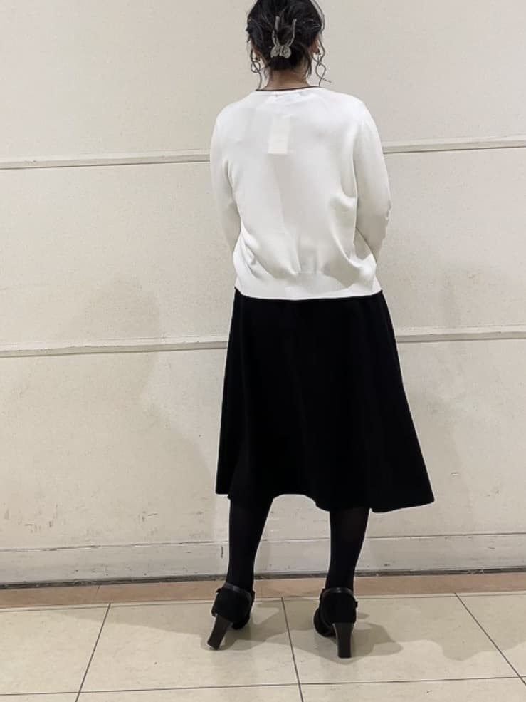 watanabeさんの「UNTITLED｜【アンサンブル可/洗える】ウォームスパン カーディガン」を使ったコーディネート
