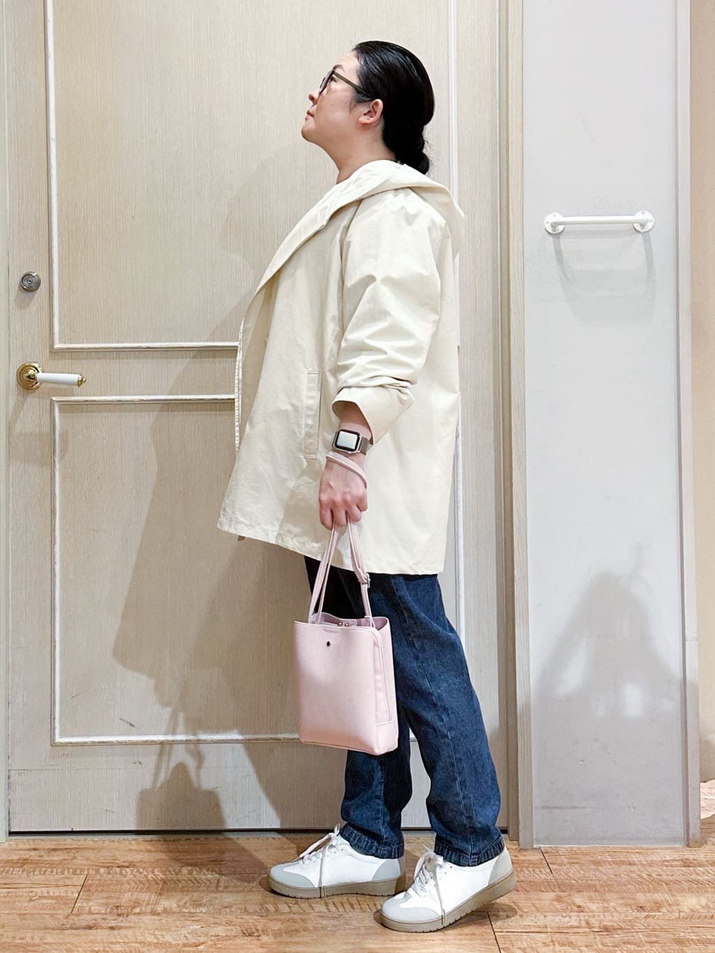 umeさんの「SHOO･LA･RUE｜【防花粉/洗濯機可/S-LL】ゆったり着られる 大人のテントフーディージャケット」を使ったコーディネート