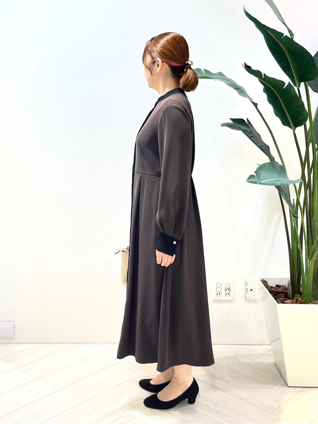 Tomoさんの「UNTITLED｜◆【洗える/前開き/フォーマル】バイカラー ワンピース」を使ったコーディネート