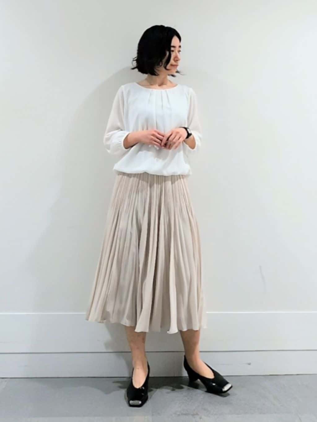 ミズタさんの「UNTITLED｜【透けにくい/ウエストイン見え】タックブラウス」を使ったコーディネート