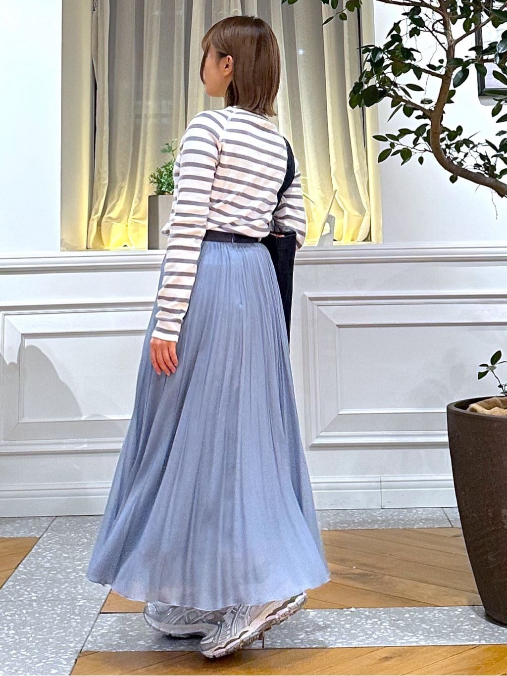 なべこさんの「DRESSTERIOR｜ウォッシャブルブライトシアープリーツスカート」を使ったコーディネート