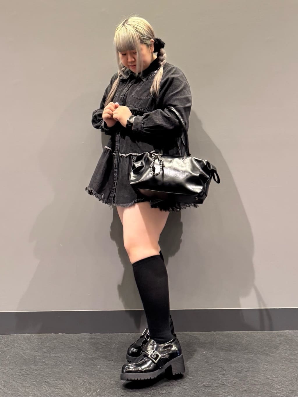 sayakaさんの「ESPERANZA｜ワンベルトバックルローファー」を使ったコーディネート