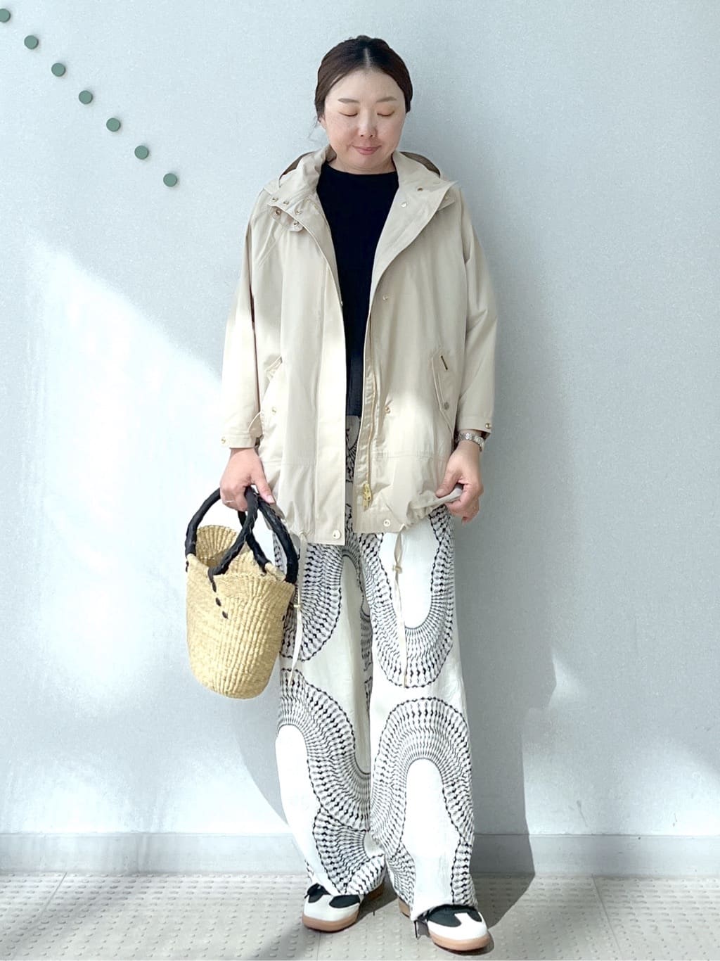 Soeさんの「DRESSTERIOR｜COGTHEBIGSMOKE（コグザビッグスモーク）JEMMA Tシャツ」を使ったコーディネート
