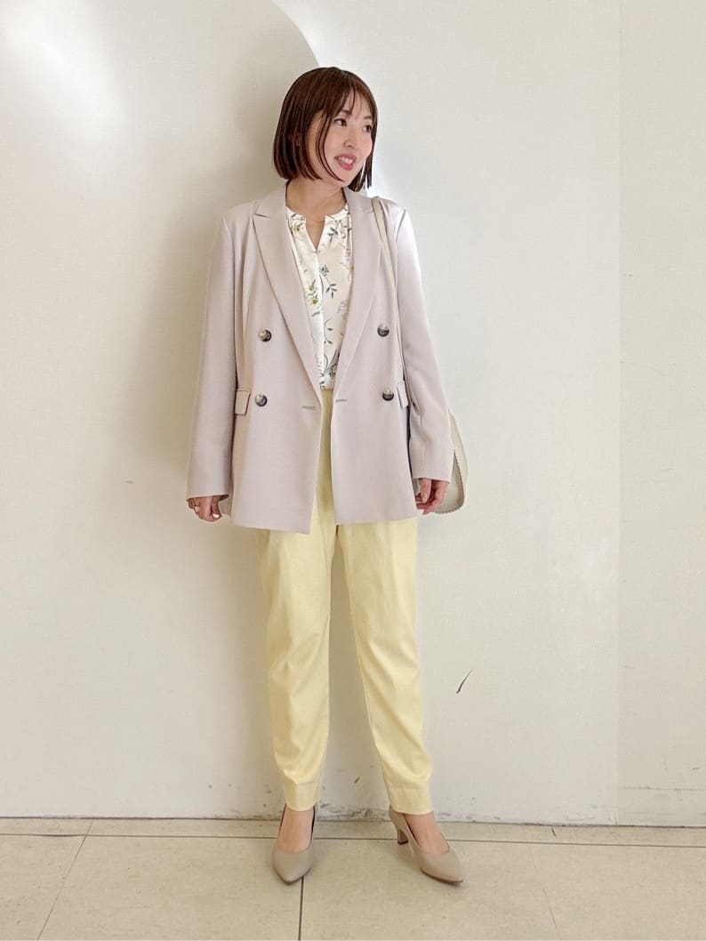 yoshiyaさんの「INDIVI｜【ラム革／美脚／通勤】レザーパンプス」を使ったコーディネート