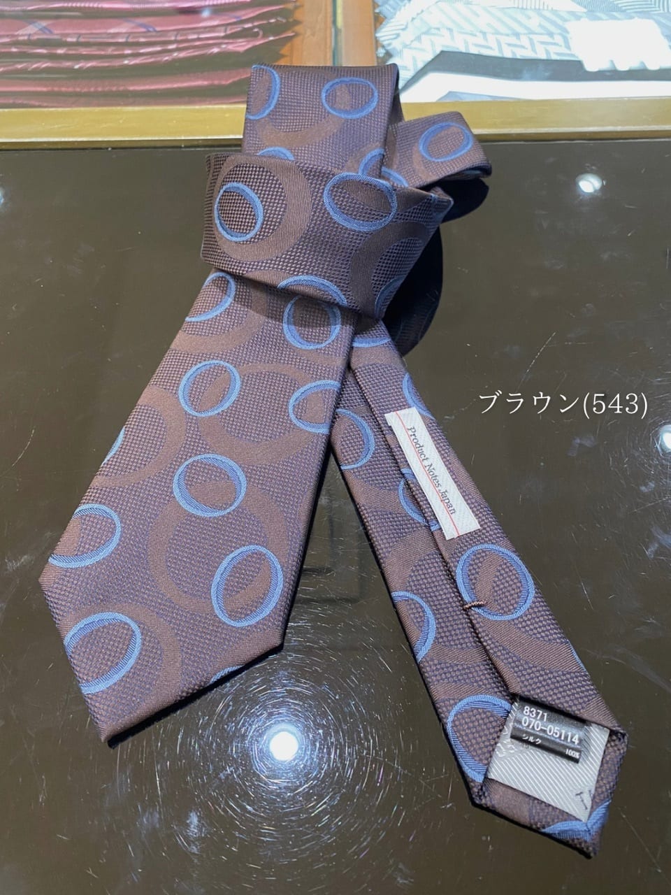 小南大和さんの「TAKEO KIKUCHI｜【日本製で縁起の良い柄】サークルドット柄ネクタイ」を使ったコーディネート