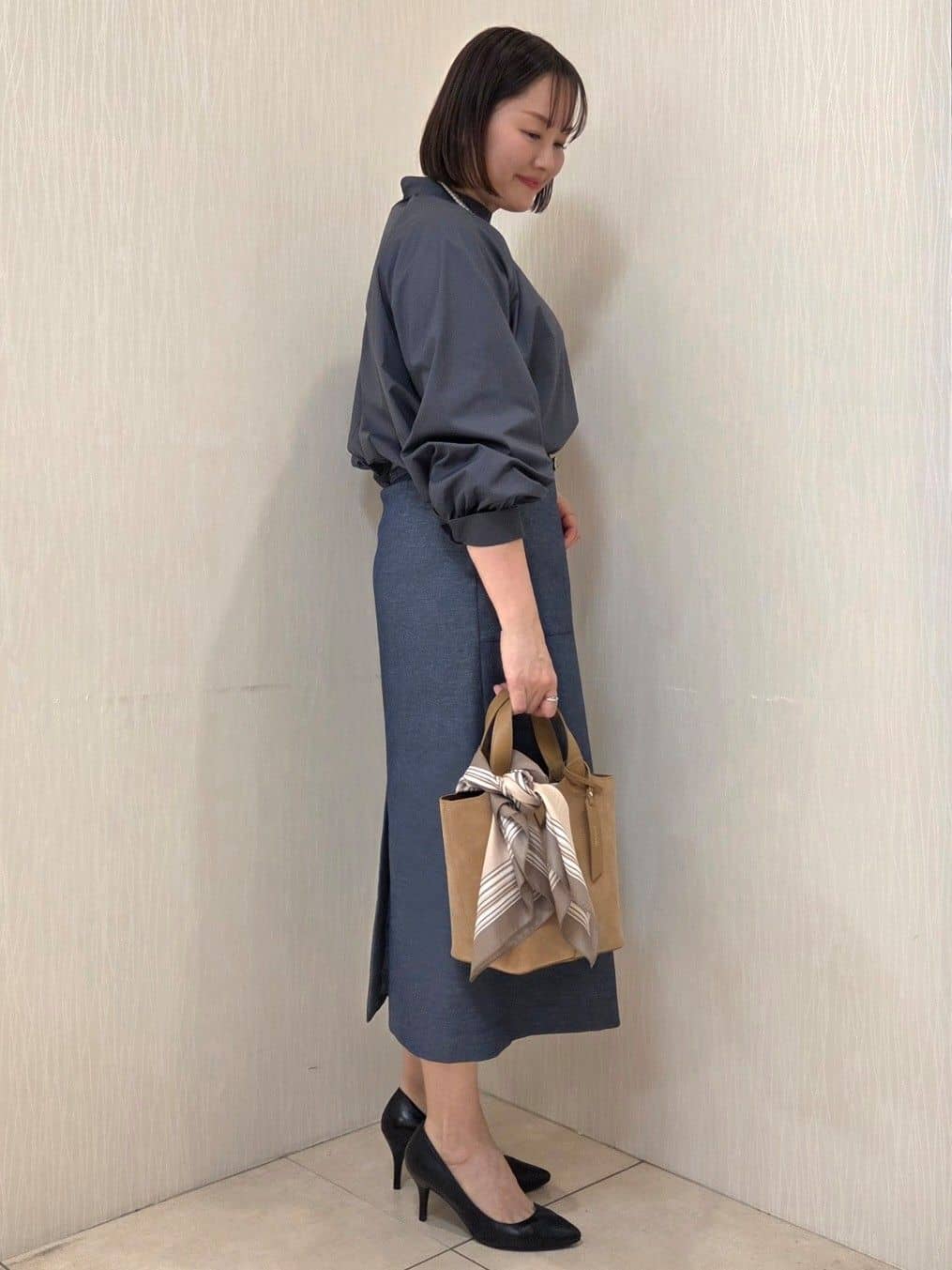 naokoさんの「UNTITLED｜【洗える/オンオフ使える】タイプライタースタンドネックブラウス」を使ったコーディネート