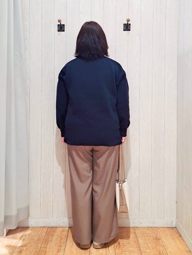 kotomiさんの「SHOO･LA･RUE｜【洗濯機可/S-LL】フラップポケットがアクセント ヘリンボーンワイドパンツ」を使ったコーディネート