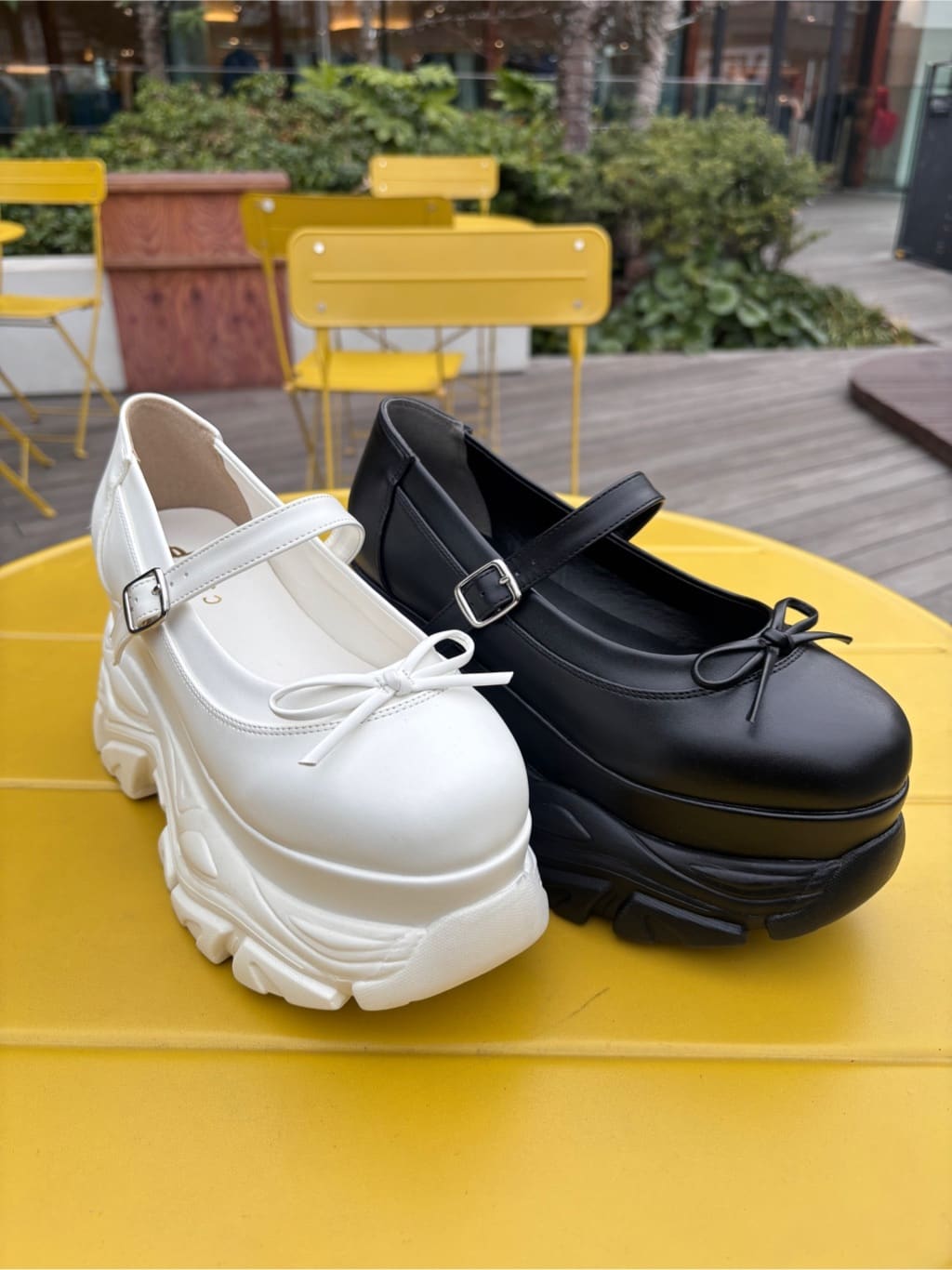 𝓗𝓘𝓨𝓞さんの「ESPERANZA｜厚底ストラップリボンパンプス」を使ったコーディネート
