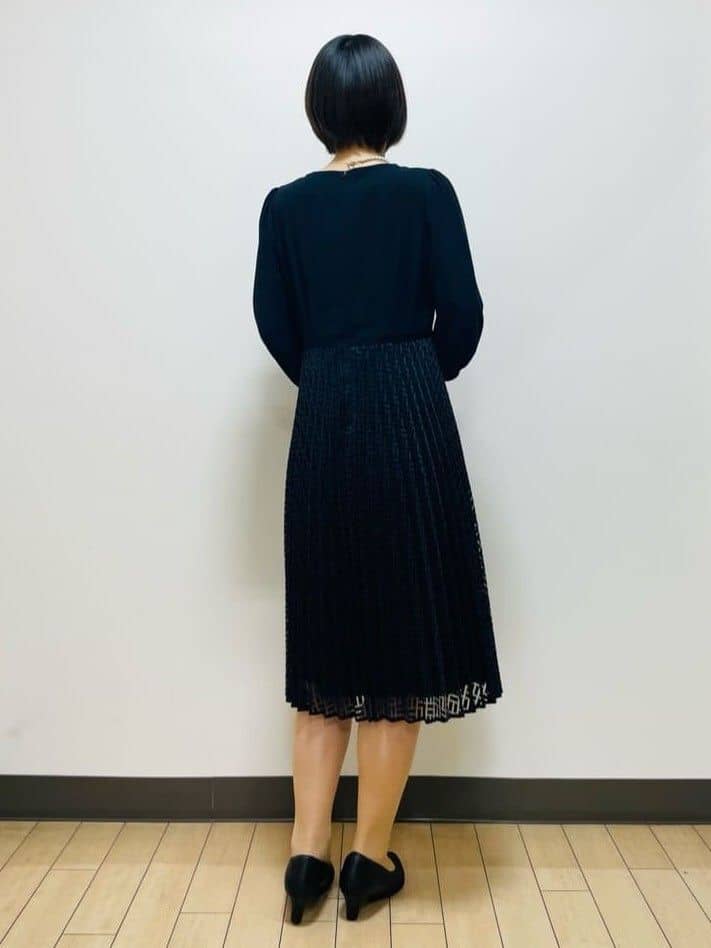 Riiさんの「Reflect｜【SS-4Lサイズ】シフォン&times;幾何柄レースプリーツワンピース」を使ったコーディネート