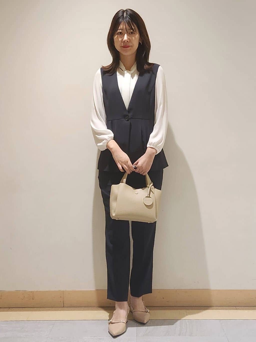 yukaさんの「COUP DE CHANCE｜【洗える／日本製】女性らしい細ボウタイブラウス」を使ったコーディネート