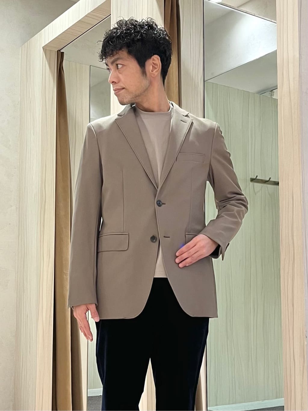 URAさんの「TAKEO KIKUCHI｜カシミヤブレンド ビーバー調ピンヘッドスタンドカラーコート」を使ったコーディネート