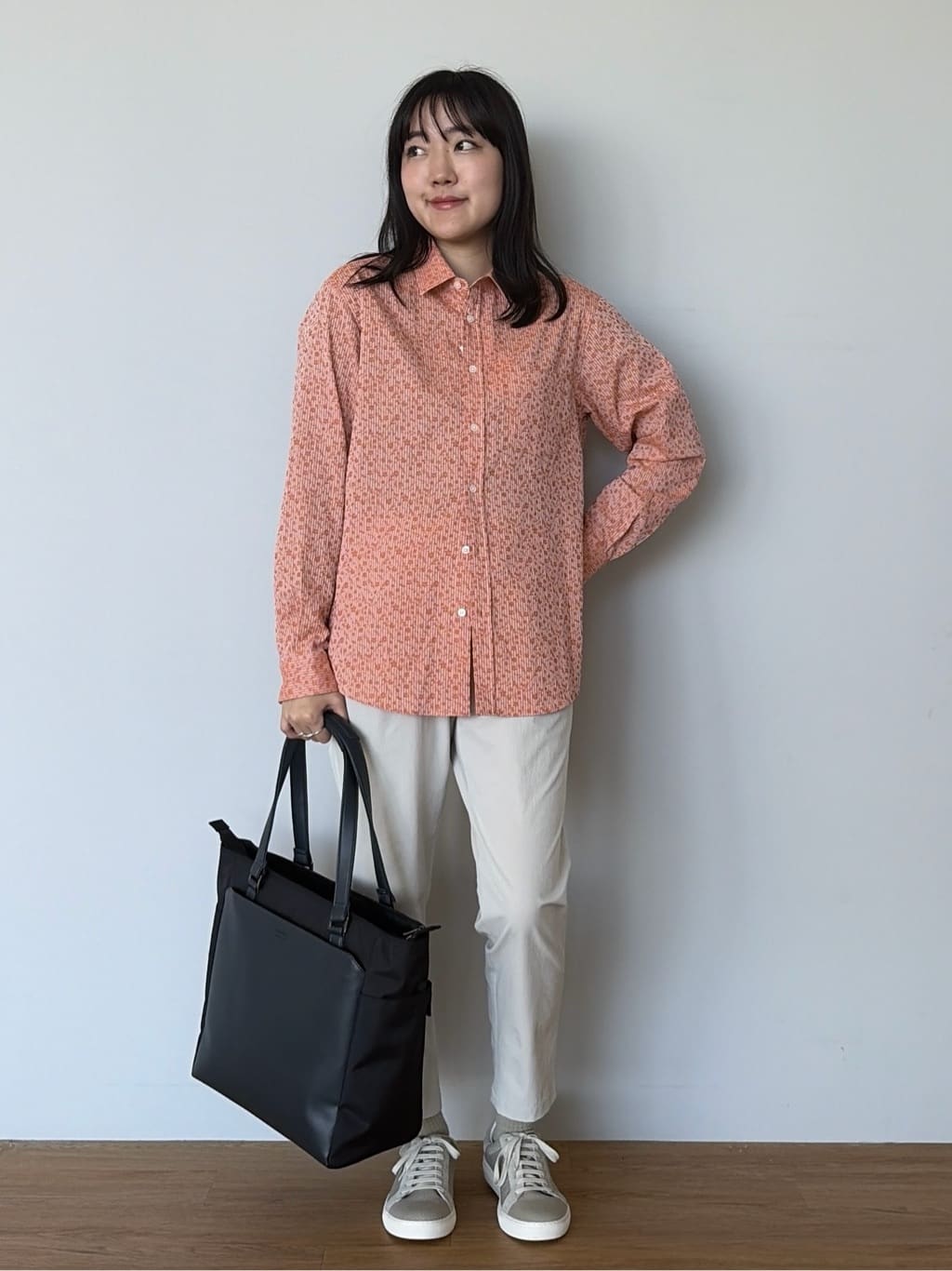 Akutagawaさんの「TAKEO KIKUCHI｜播州 ドビーストライプ フラワーシャツ」を使ったコーディネート