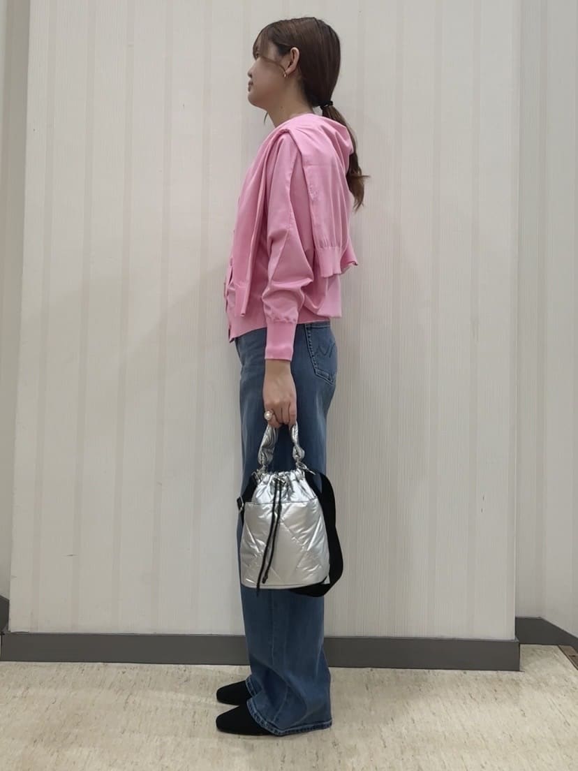 ちひさんの「INDIVI｜【褒められデニム】ワイドストレート デニムパンツ」を使ったコーディネート