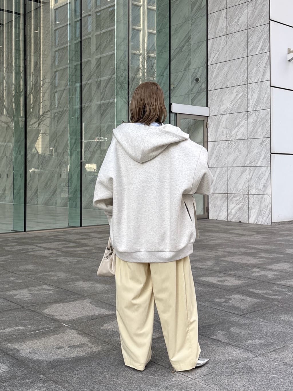 kotakiさんの「INDIVI｜エアーダンボールパーカー」を使ったコーディネート
