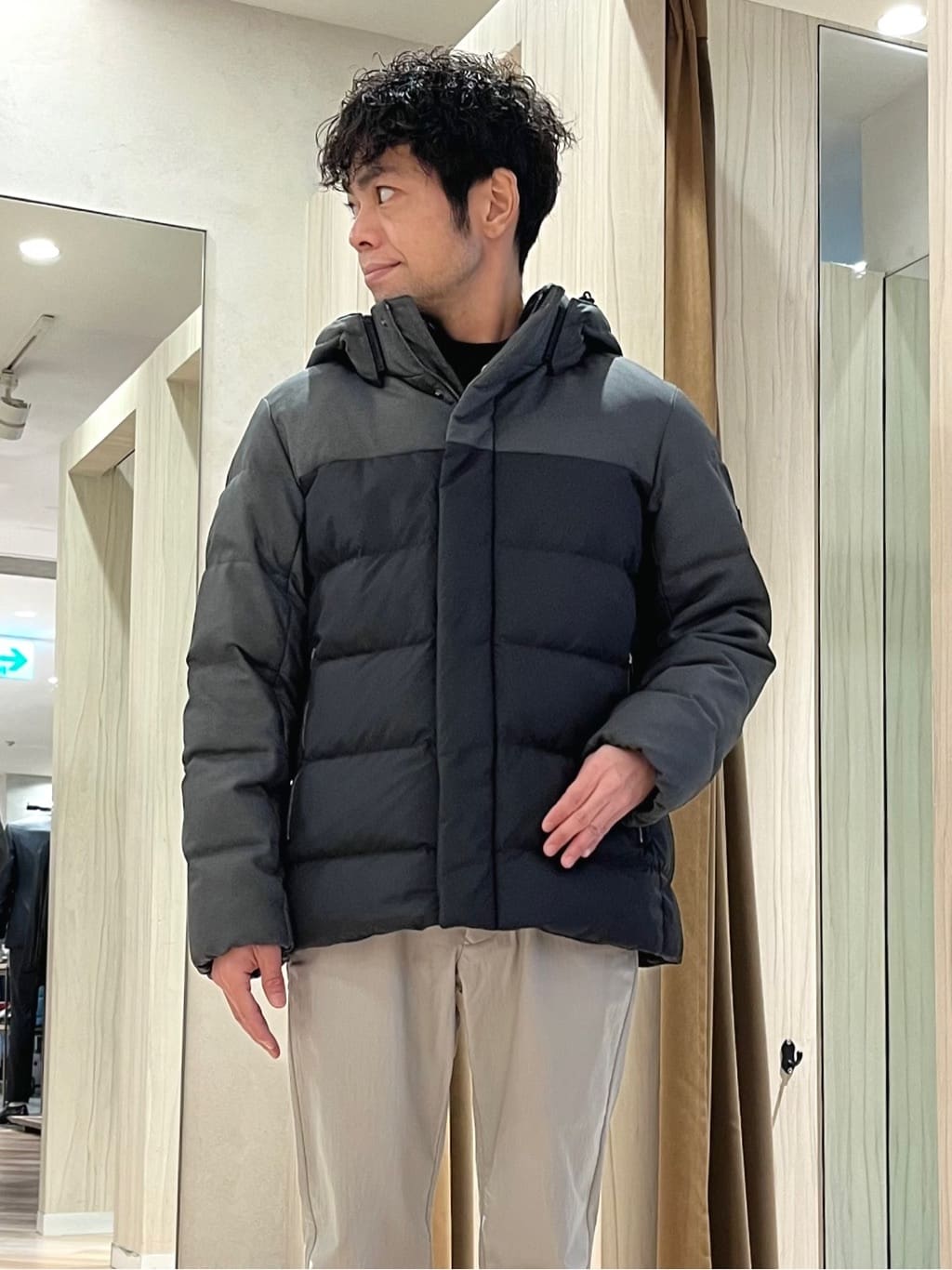 URAさんの「TAKEO KIKUCHI｜モールクオーターモックネック」を使ったコーディネート