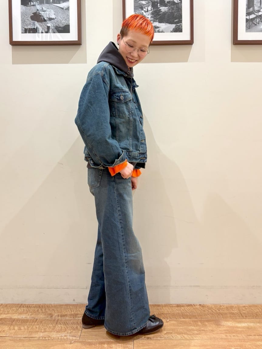 Ayumiさんの「SHOO･LA･RUE｜【セットアップ可/S-LL/なめらかタッチ】選べる3柄 ロゴ入りプルパーカ」を使ったコーディネート