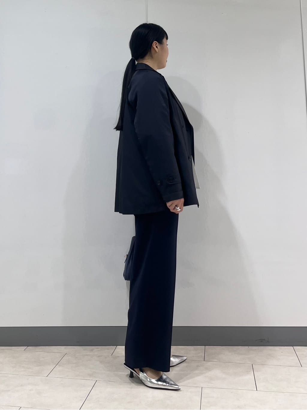 hasuさんの「INDIVI｜【撥水／UVケア／2WAY】超軽量ライナー付ライトトレンチコート」を使ったコーディネート