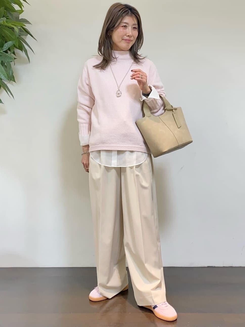 tomoさんの「UNTITLED｜【洗える】スポンディッシュ ボトルネックニット」を使ったコーディネート
