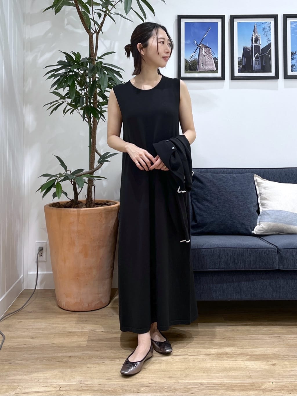 canaさんの「Dessin｜【2点セット・洗える】ニットカーディガン&times;ノースリーブワンピース」を使ったコーディネート
