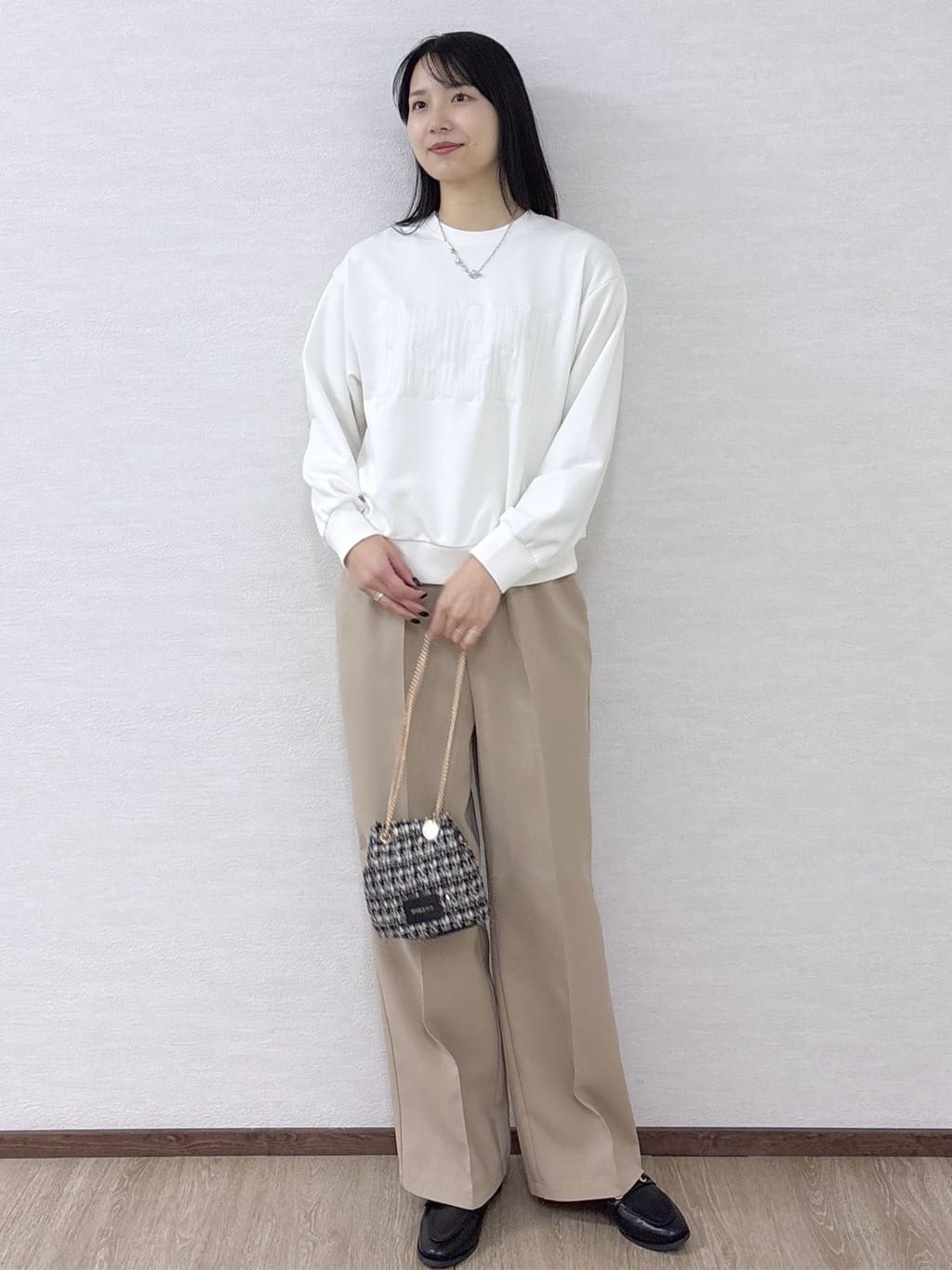 sachikoさんの「OPAQUE.CLIP｜ロゴ刺繍裏毛トップス【洗濯機OK】」を使ったコーディネート