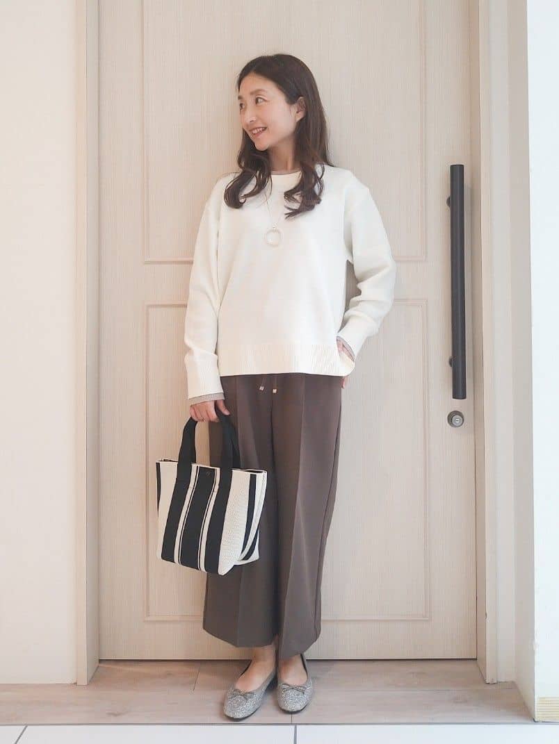 mi-saさんの「SHOO･LA･RUE｜【洗濯機可/S-LL/インしなくても着られる】1枚で決まる　レイヤード風スウェットライクニット」を使ったコーディネート