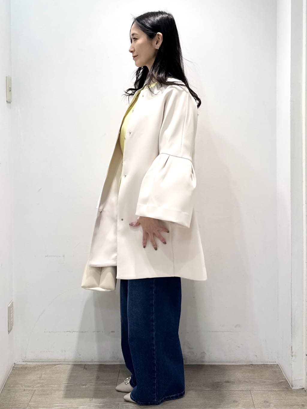 yuicciさんの「OPAQUE.CLIP｜フレアスリーブミドルコート【洗濯機OK】」を使ったコーディネート