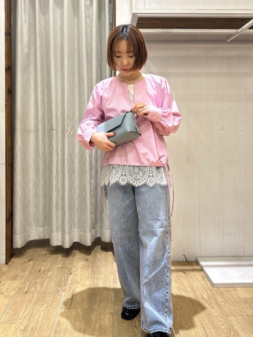 ga_riさんの「THE SHOP TK｜キーネックストライプドロストシャツブラウス」を使ったコーディネート