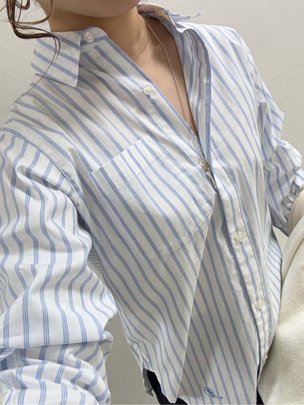 kahoさんの「INDIVI｜【褒められパンツ／高ストレッチ】タックテーパードパンツ」を使ったコーディネート