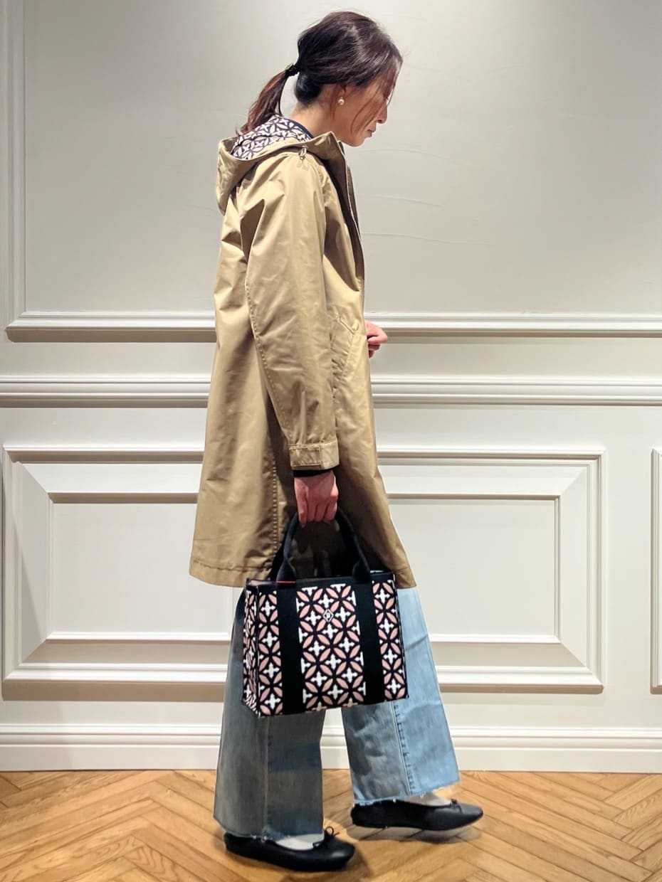 TSUKUIさんの「DRESSTERIOR｜【ウォッシャブル/撥水素材】撥水フーテッドツイルコート」を使ったコーディネート