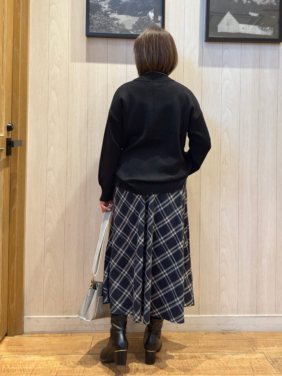 Megさんの「SHOO･LA･RUE｜【S-LL】立体感が際立つ モールチェックフレアスカート」を使ったコーディネート