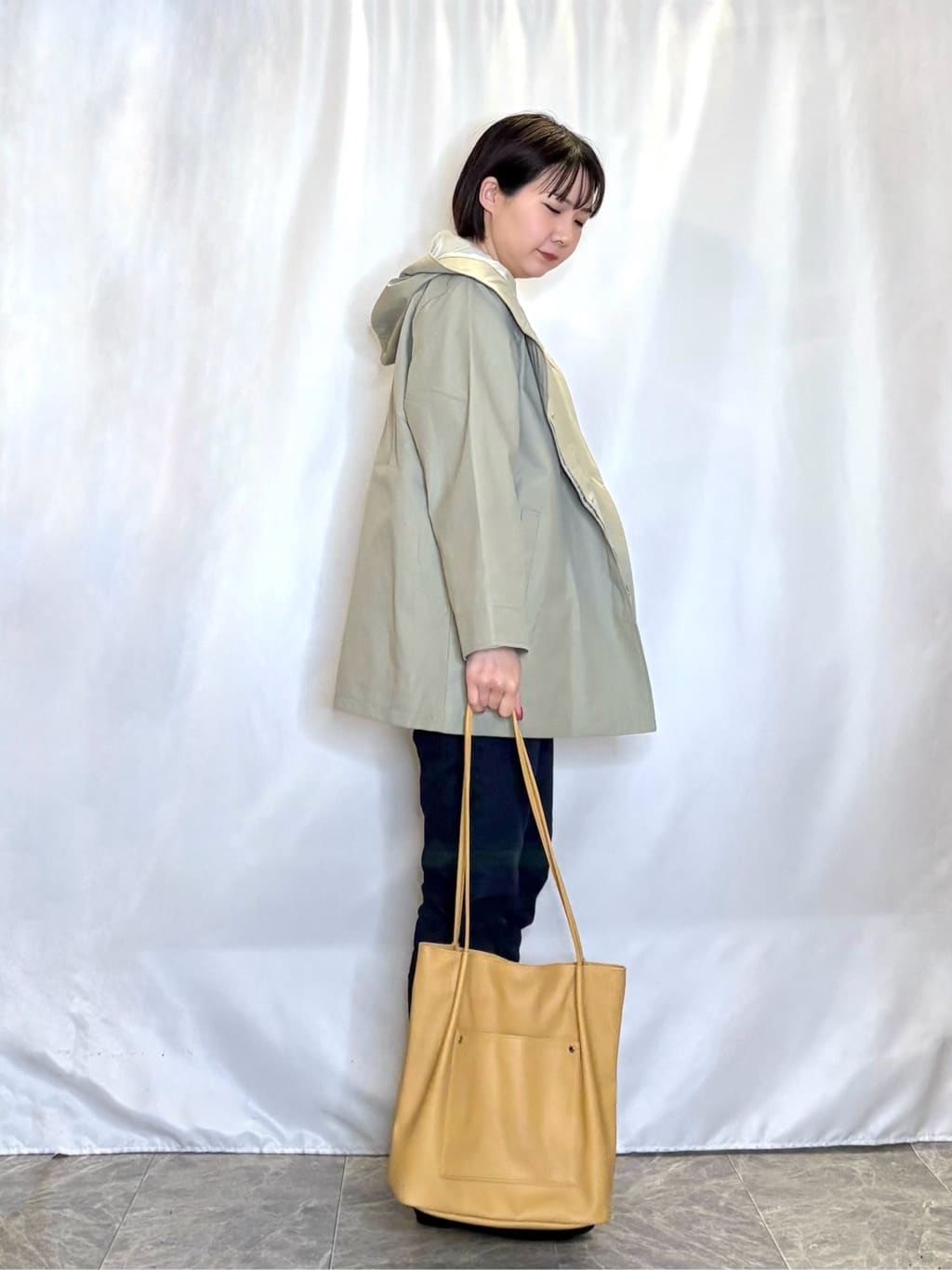 ネリさんの「SHOO･LA･RUE｜【防花粉/洗濯機可/S-LL】ゆったり着られる 大人のテントフーディージャケット」を使ったコーディネート