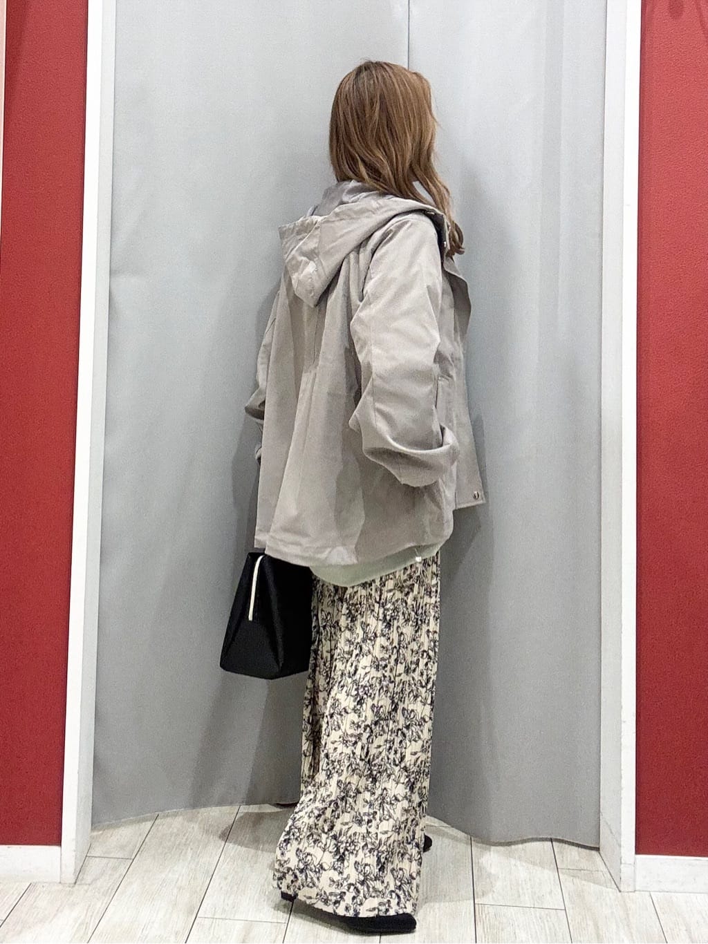 shioさんの「SHOO･LA･RUE｜【2WAY】上品きれい 金具ベルトトートバッグ」を使ったコーディネート