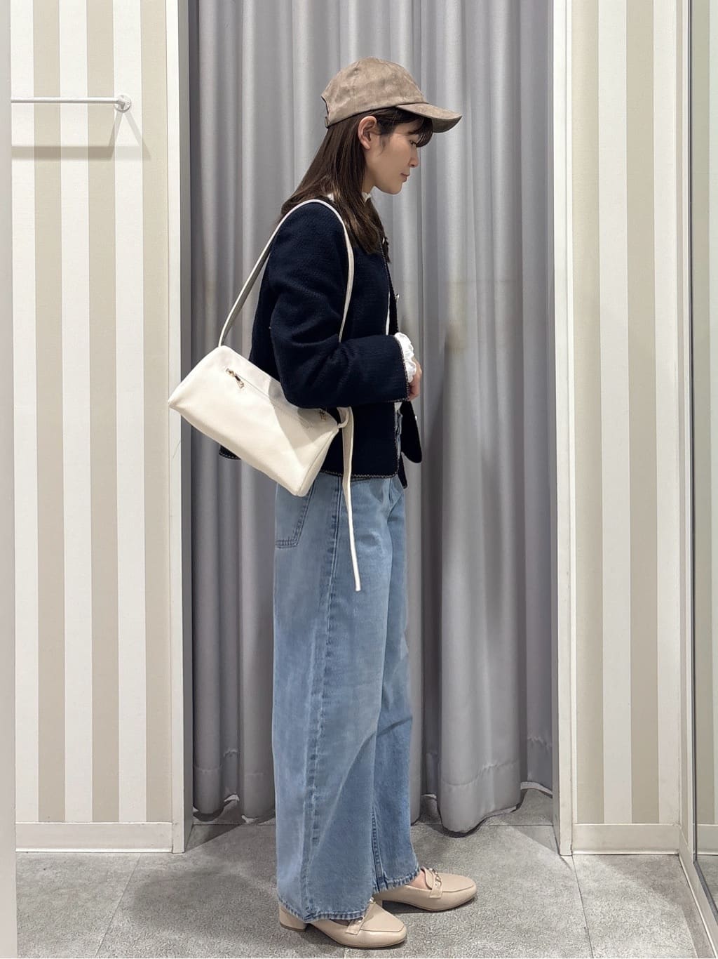 Rikaさんの「SHOO･LA･RUE｜カジュアルからきれいめまで ワンハンドル ショルダーバッグ」を使ったコーディネート