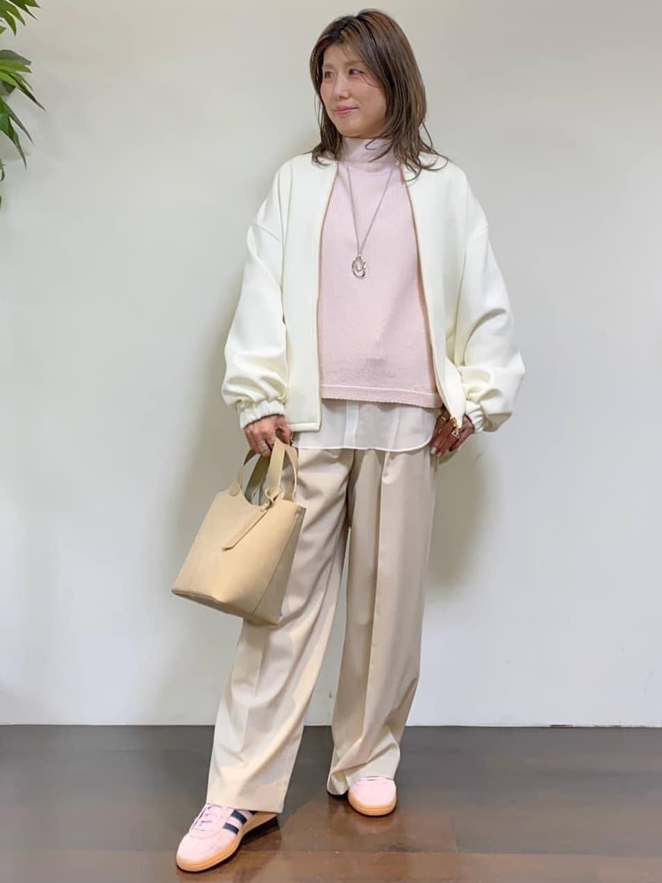 tomoさんの「UNTITLED｜◆【春アウター/ゆったり】ダンボールジップブルゾン」を使ったコーディネート