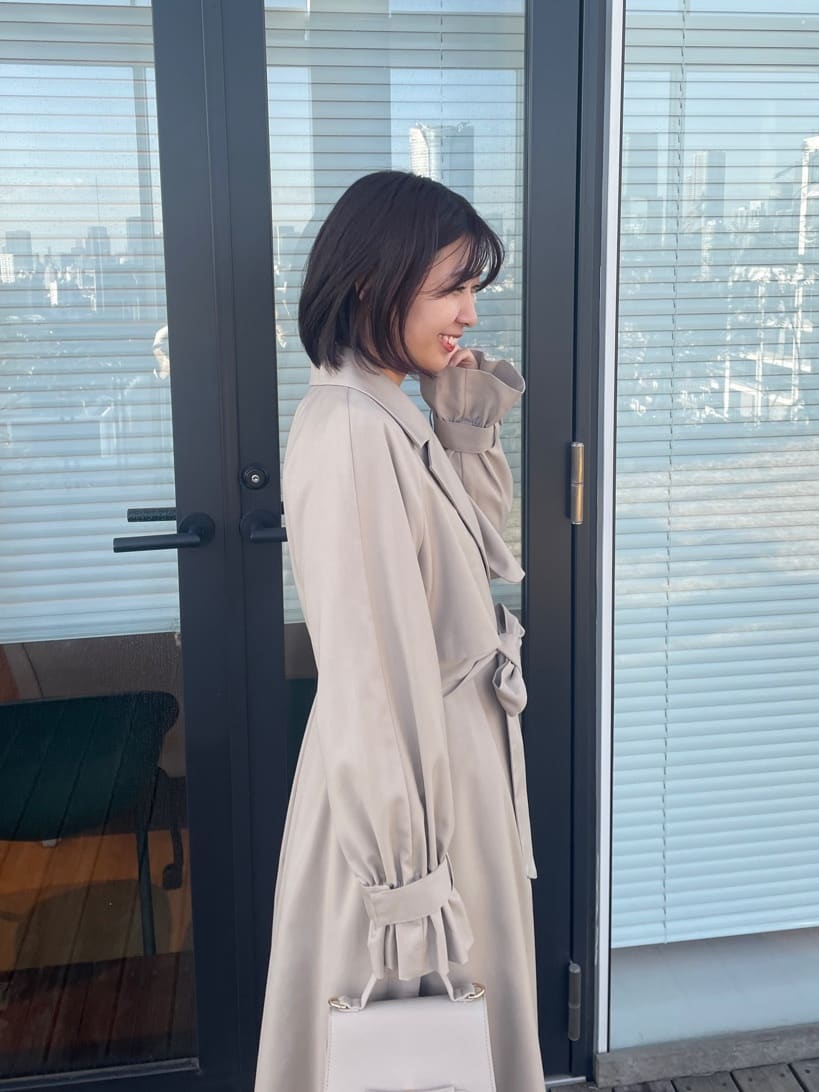 abeさんの「Couture brooch｜【ハレの日・通勤】レース袖タックフレアワンピース」を使ったコーディネート