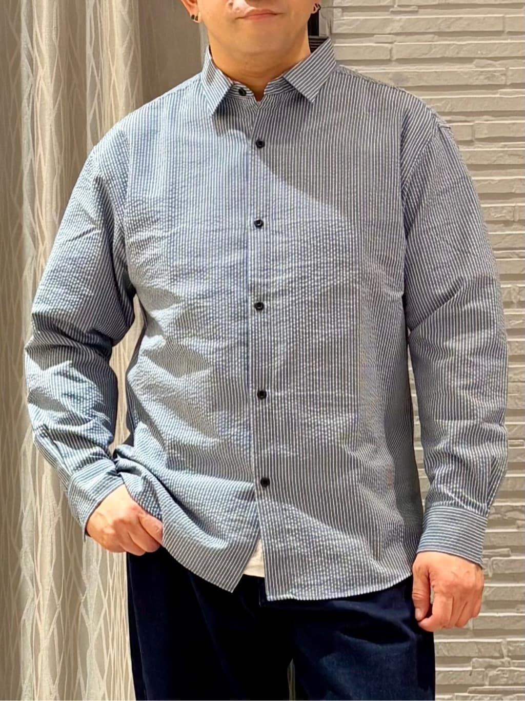 Pーyamaさんの「THE SHOP TK｜【爽やかで好印象】サッカーストライプシャツ 洗濯機OK」を使ったコーディネート