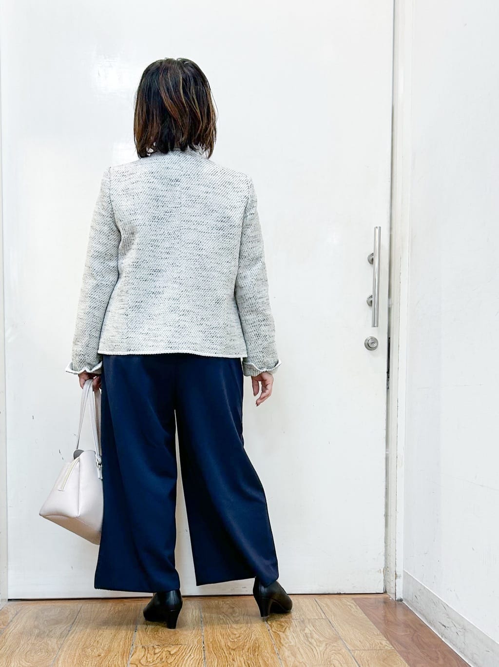 haruさんの「SHOO･LA･RUE｜【洗濯機可】上品で華やか スタンドフリルブラウス」を使ったコーディネート