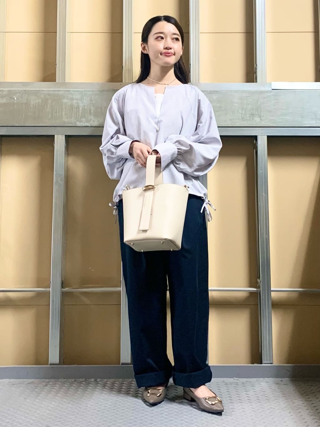 sahoさんの「THE SHOP TK｜キーネックストライプドロストシャツブラウス」を使ったコーディネート