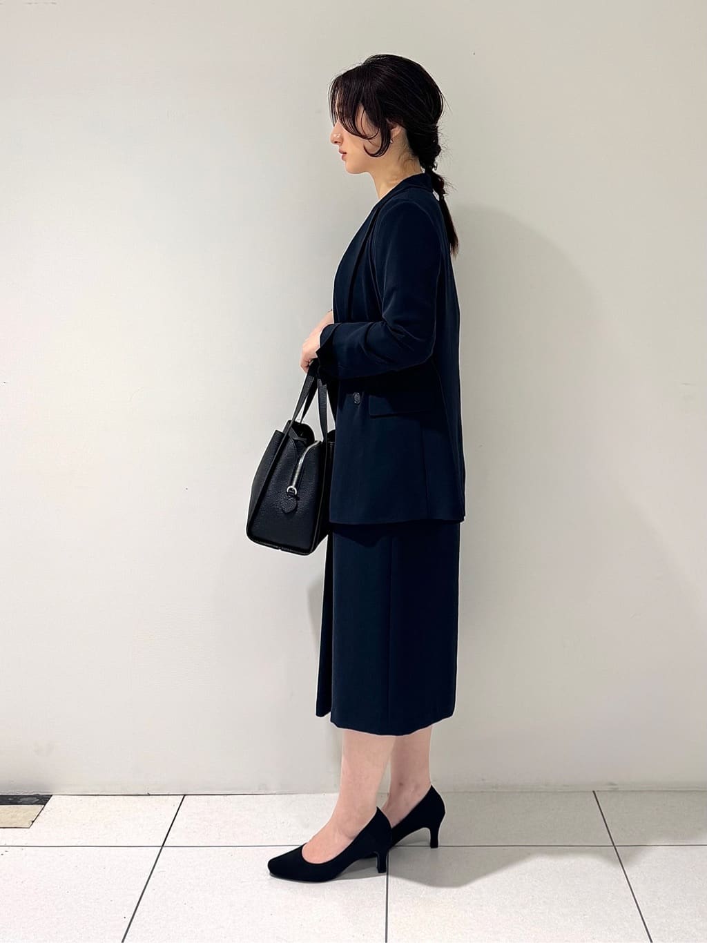 そんさんの「INDIVI｜【洗える／多機能／SETUP可】着る日傘ダブルジャケット」を使ったコーディネート