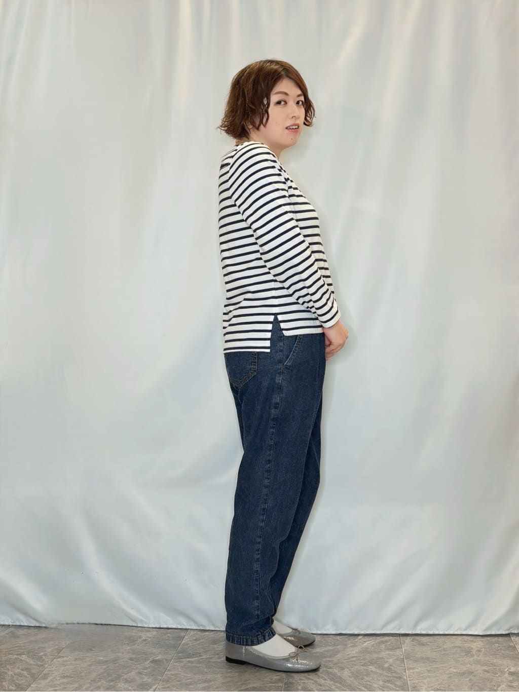 たみさんの「SHOO･LA･RUE｜【S-LL】サッと羽織れてきれい見え　フラップポケット ノーカラーブルゾン」を使ったコーディネート